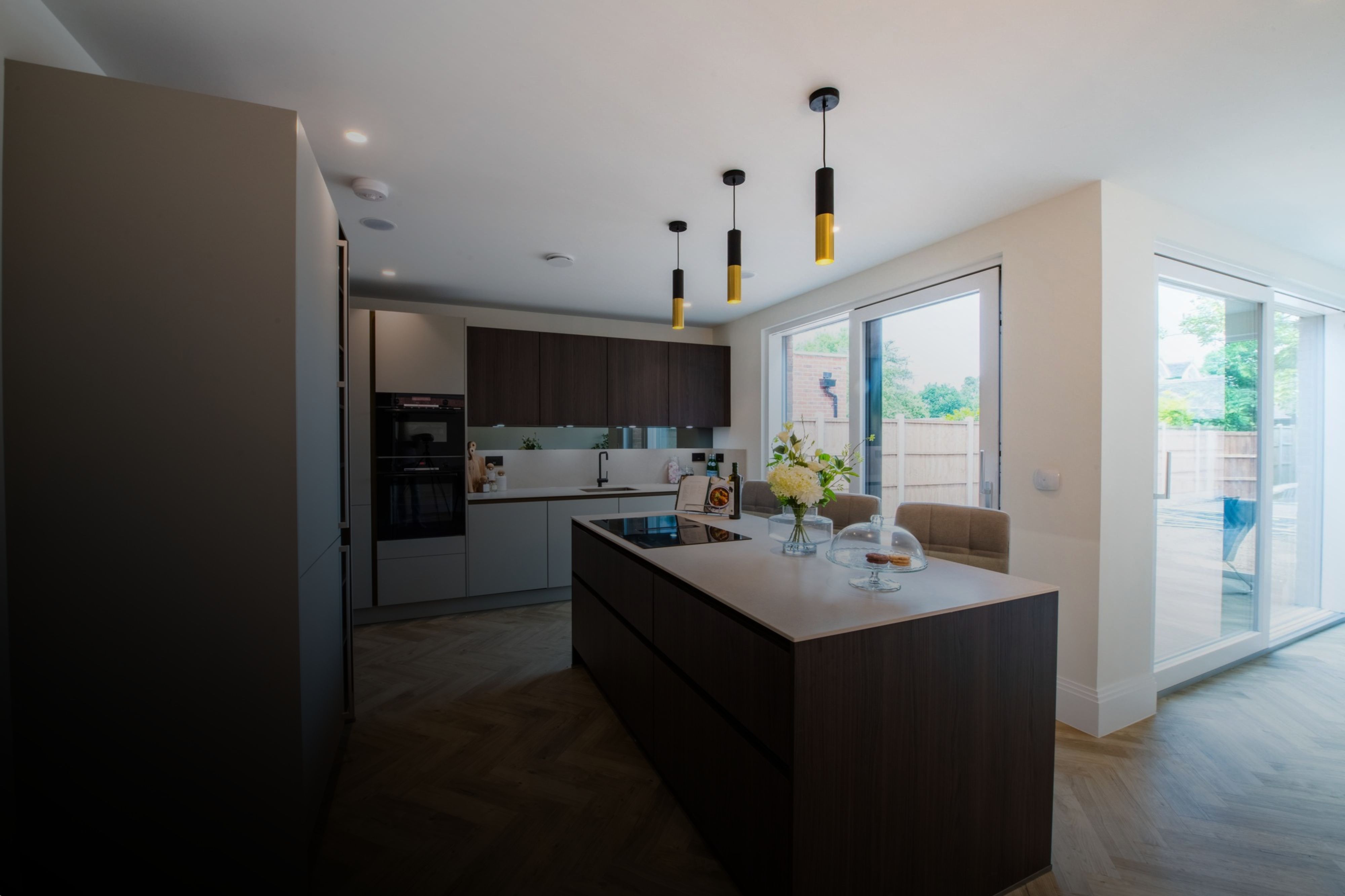 Modern Handleless Kitchen