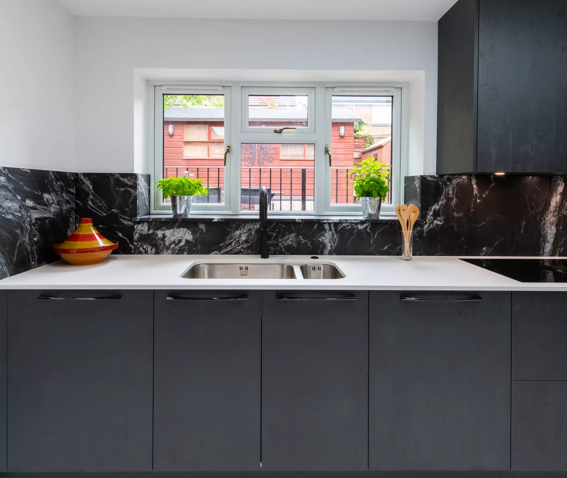 anthracite dark kitchen design