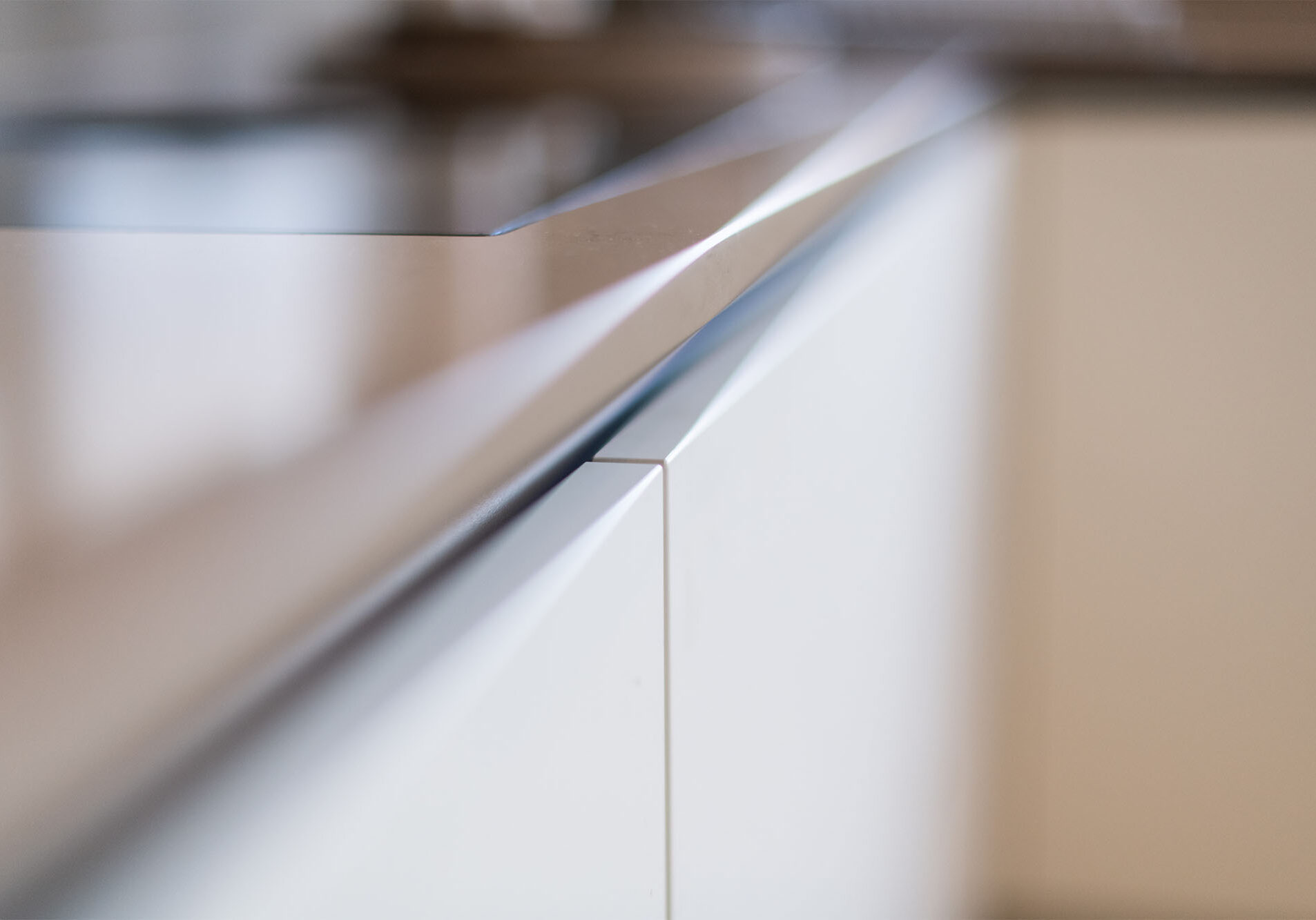ornate-white-modern-kitchen_0001_RFP_2122